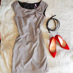 Houndstooth pencil dress with vintage flair